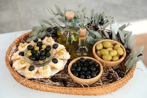 Оливки и маслины