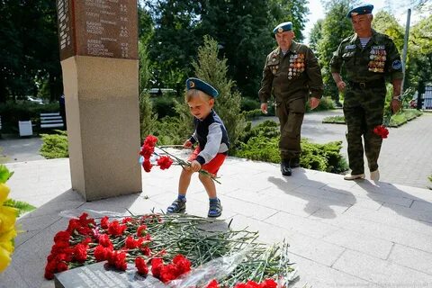 Памяти десантников