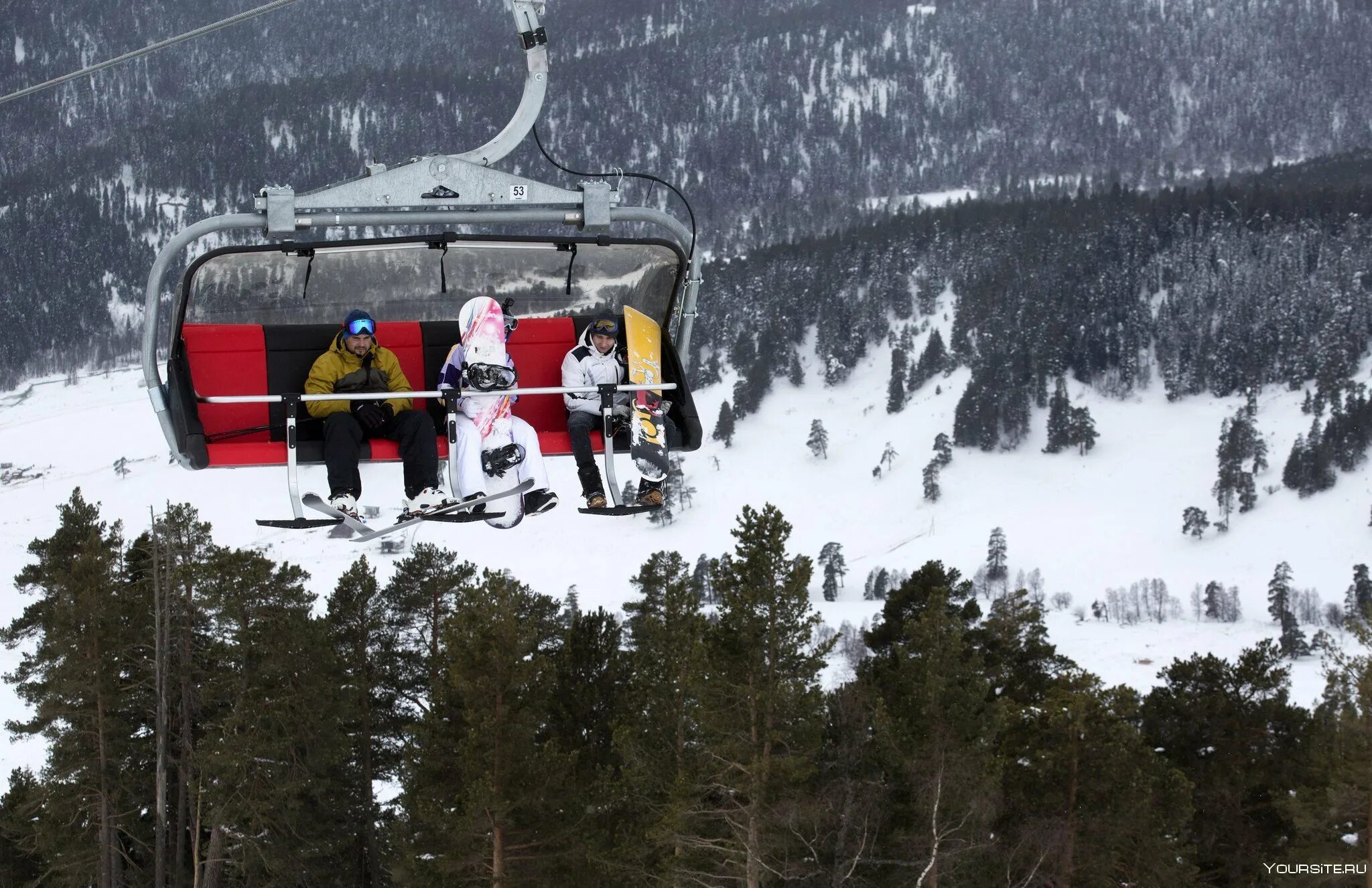 Подъемник архыз романтик. Архыз романтик поселок канатка. Архыз подъемники. Архыз горнолыжный канатка. Архыз подъемники.