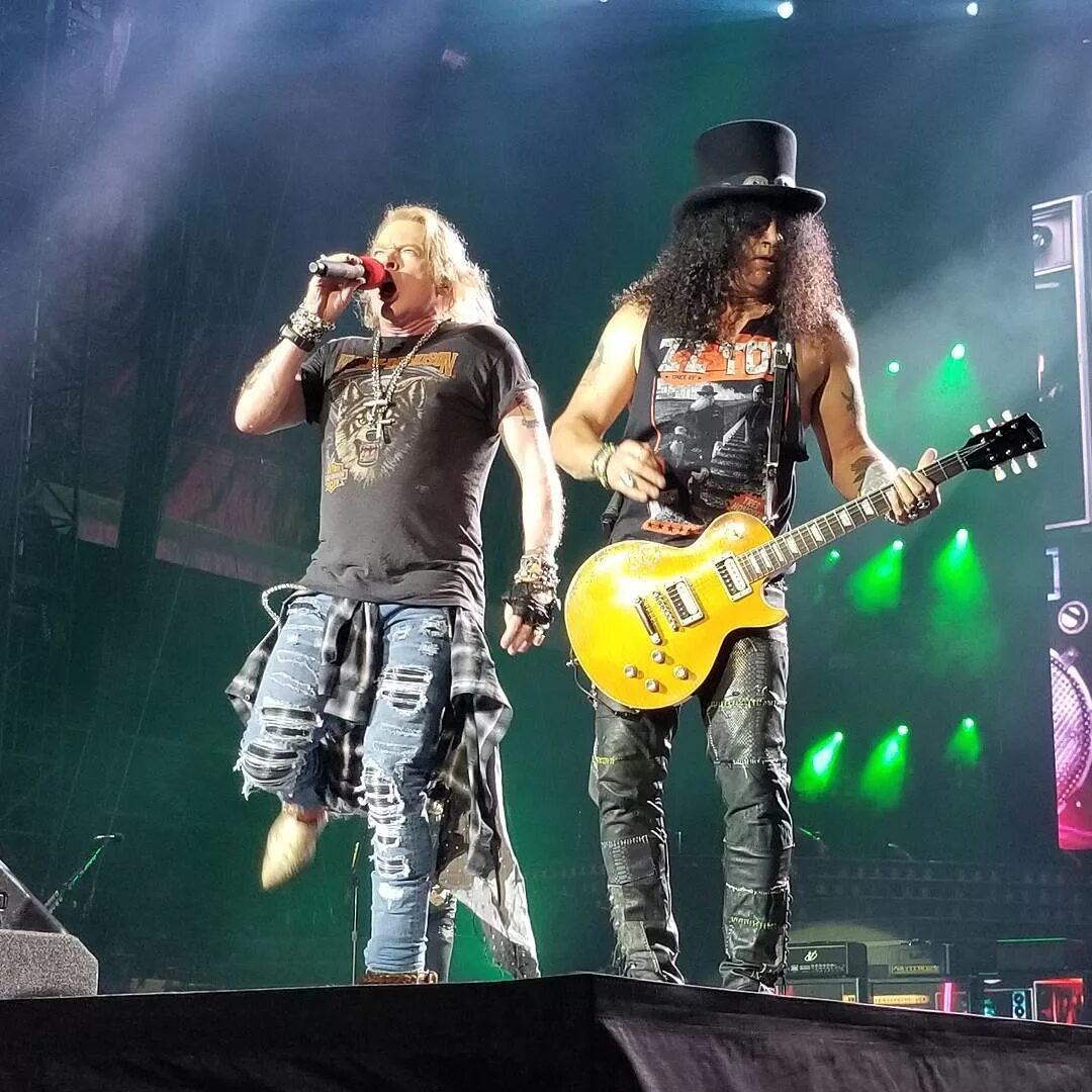 Guns n roses concert. Guns n roses concert. Guns roses концерты. Guns roses концерты. Концерт guns n roses в москве.