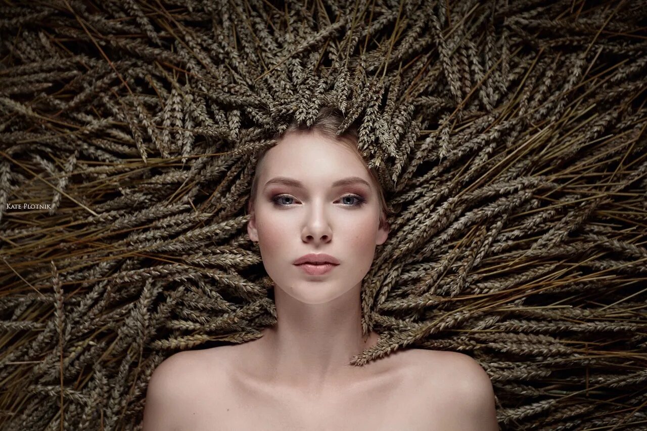 Кирсти митчелл атилла. Фотосессия со свечами на природе. Дженнифер мэттер. Необычное фото 18. Красивая девушка с краской.