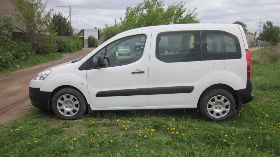 Пежо партнер 2013. Peugeot partner 2012. Газонокосилка партнер 40-450с. Peugeot partner crossway. Partner 46.