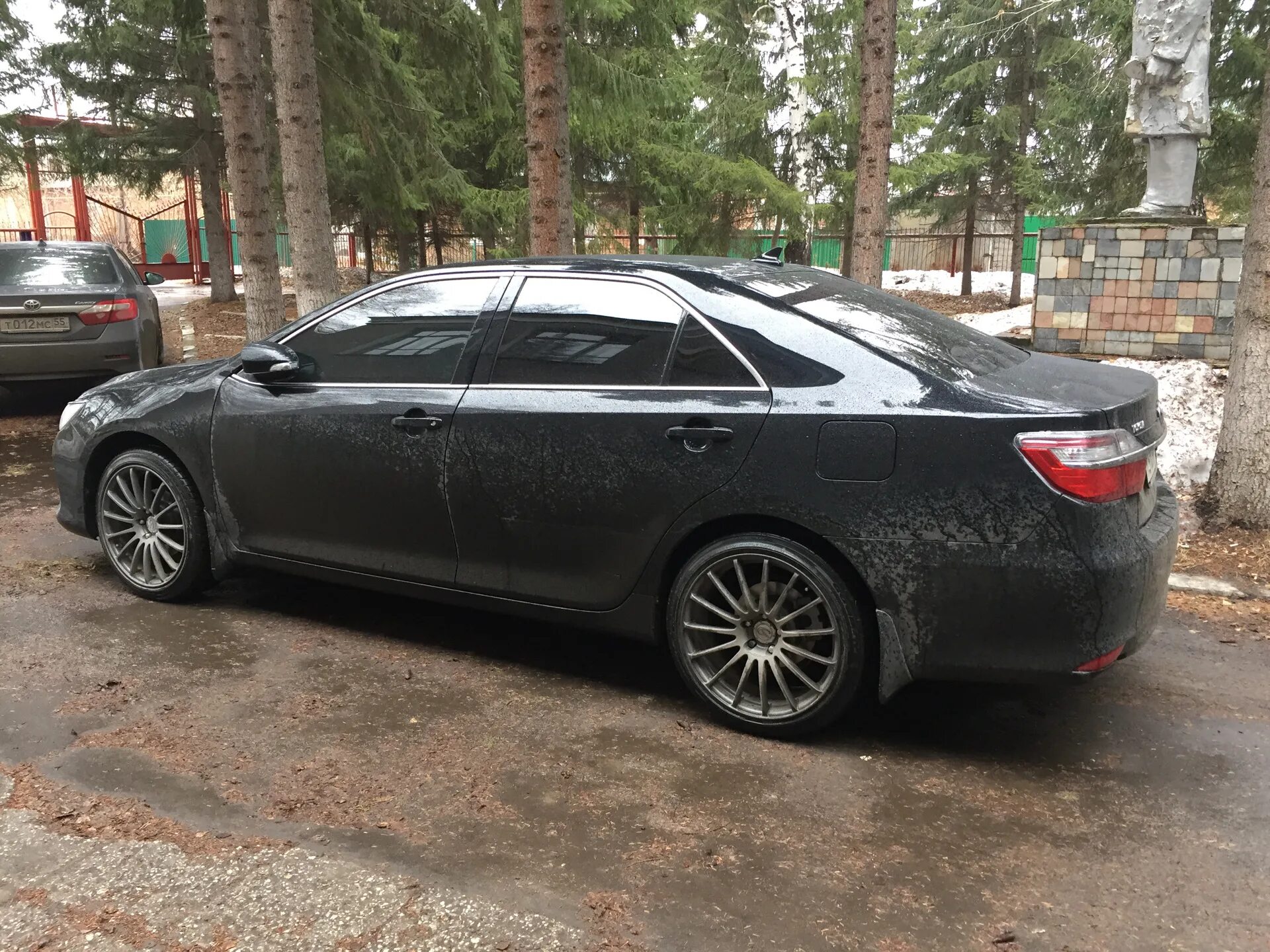 Camry 245/35/19. Камри 70 белая r 19. Toyota camry 55 r20. Toyota camry 40 r18. Диски r19 камри.