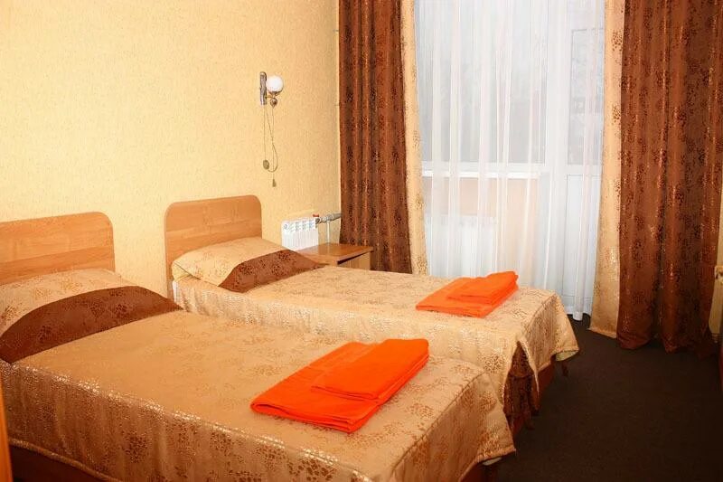 Гостиница сафари самара. Сафари гостиница самара. Гостиничный комплекс сафари в самаре. Теннисная 39а сафари. Сафари отель самара.