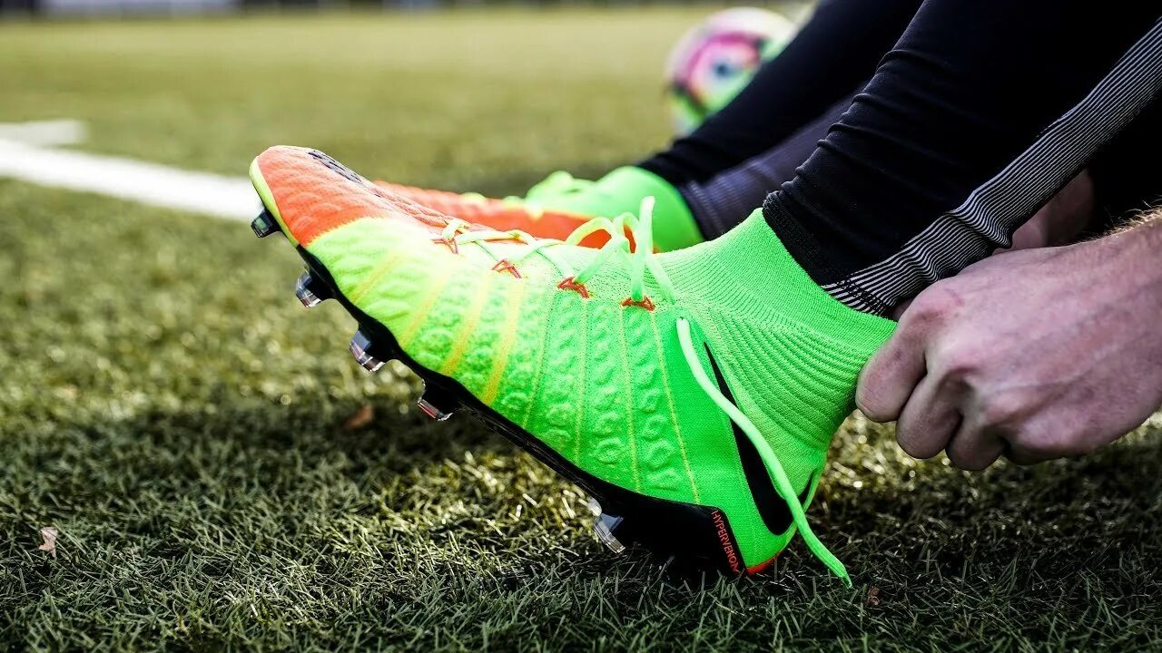 Nike mercurial superfly 7. Бутсы для какого покрытия. Что делать если бутсы большие. Бутсы найк фантом 2023. Найк меркуриал 9.