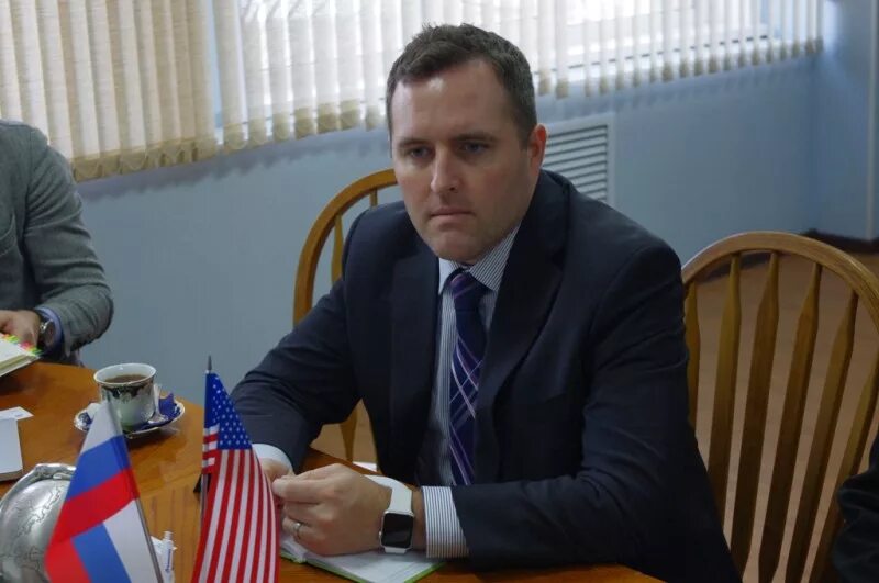 Консул директор. Вице консул.