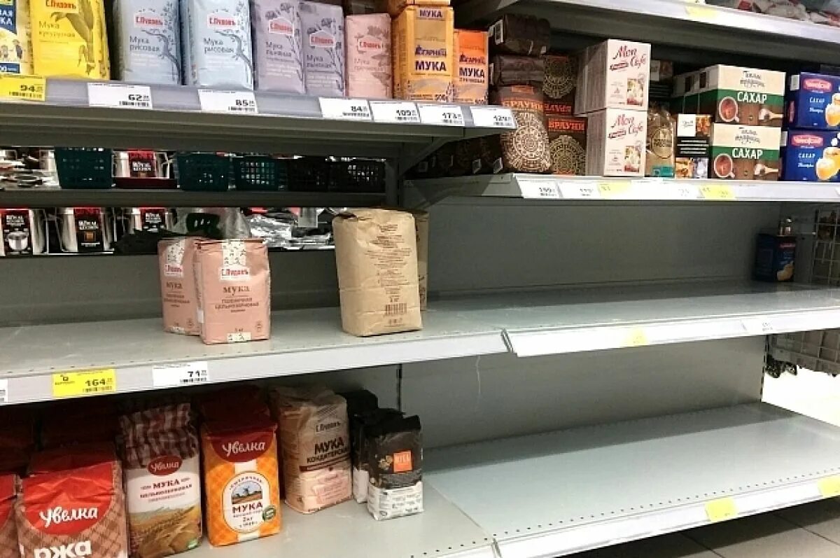 Пустые продукты. Полки с продуктами. полки для магазина. пустые полки. полка с продуктами в магазине.