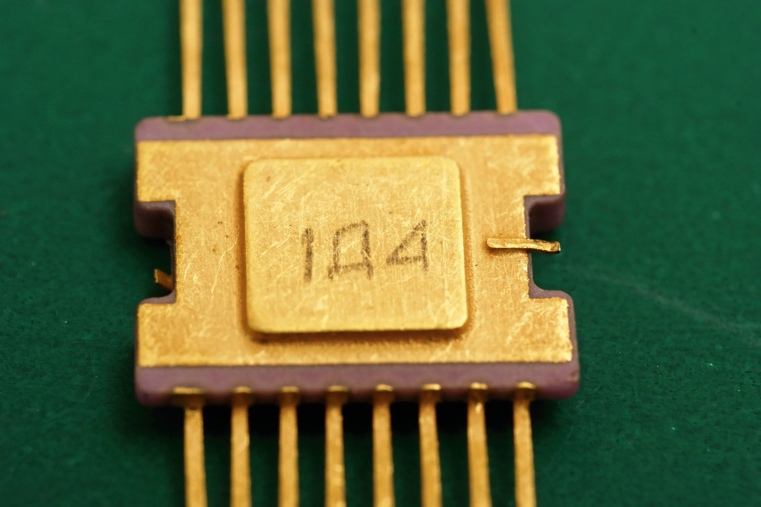 16-23 корпус. микросхема 100. микросхема к 164. микросхема 133лн3а. микросхема 100.