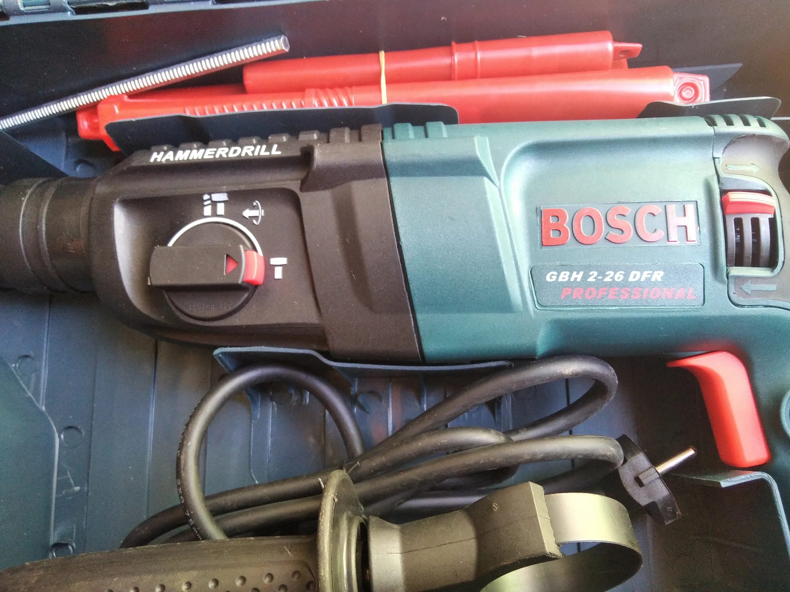 Перфоратор bosch gbh 26 dfr. Bosch GBH 2-26 DFR. Перфоратор Bosch GBH 2-26 DFR. Перфоратор Bosch 2-26dfr/2-28 DFR. Bosch GBH 2-24 DFR.