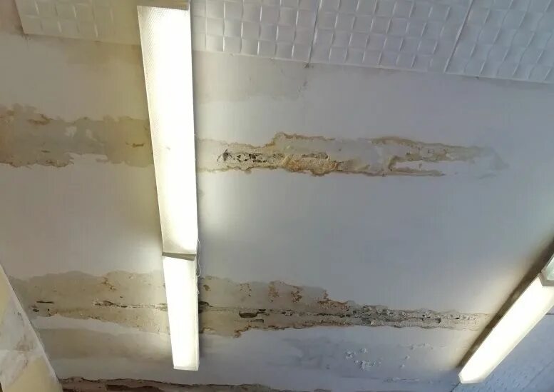 х протечки. протечка потолка. протечка в квартире. протечка кровли. датчик протечек h2o исполнение 2.