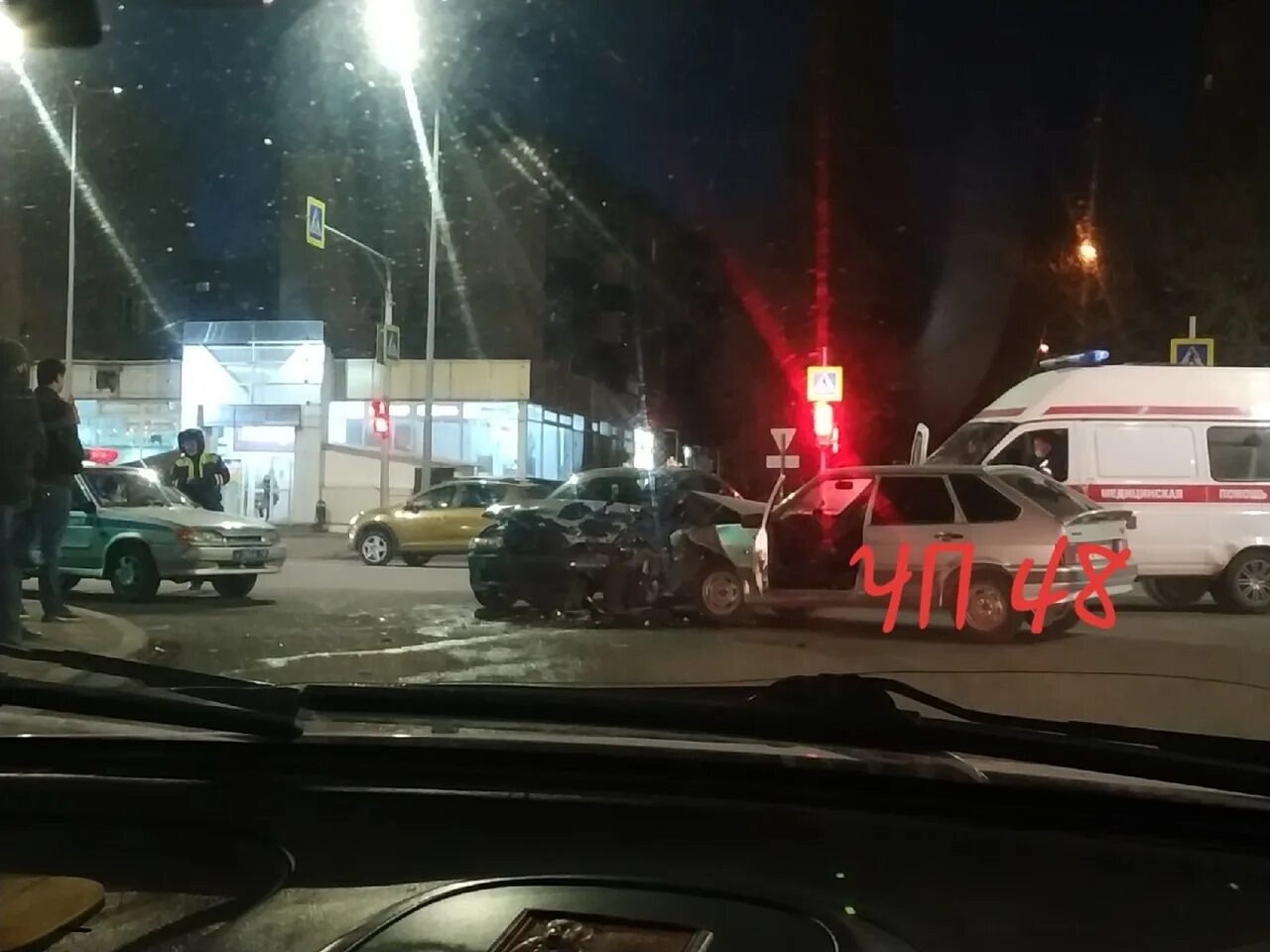 Чп 48 дтп. Чп 48 дтп. Дтп в липецке за сутки в липецке. Аварии на автомобильном транспорте. Авария на проспекте победы липецк сегодня.
