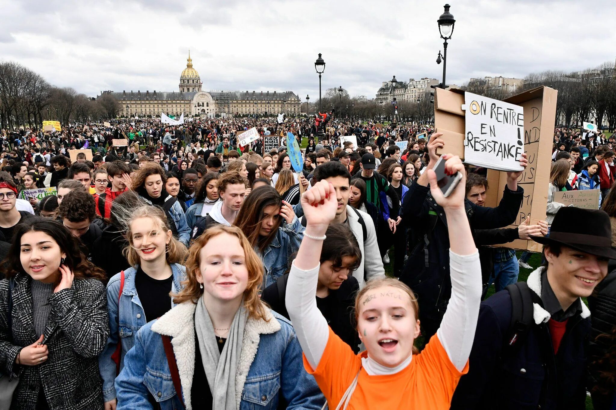 Jeunes французский. Социальные манифестация возраста. Гете манифестация.