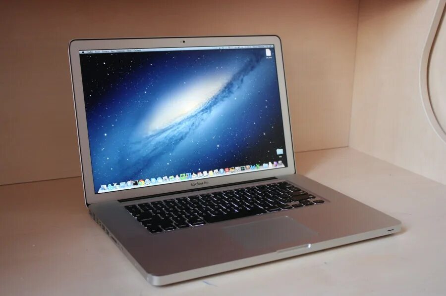 Макбук 13 2010. Apple macbook 13 mid 2010. macbook pro 2010. macbook pro 15 mid 2010. macbook pro mid 2010.