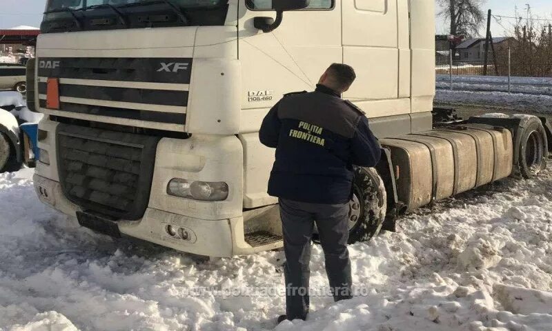 Арестованные спецтехника. Арестованные грузовики. арестованные грузовики выставленные на продажу. фура банок. крало фуры остатки.