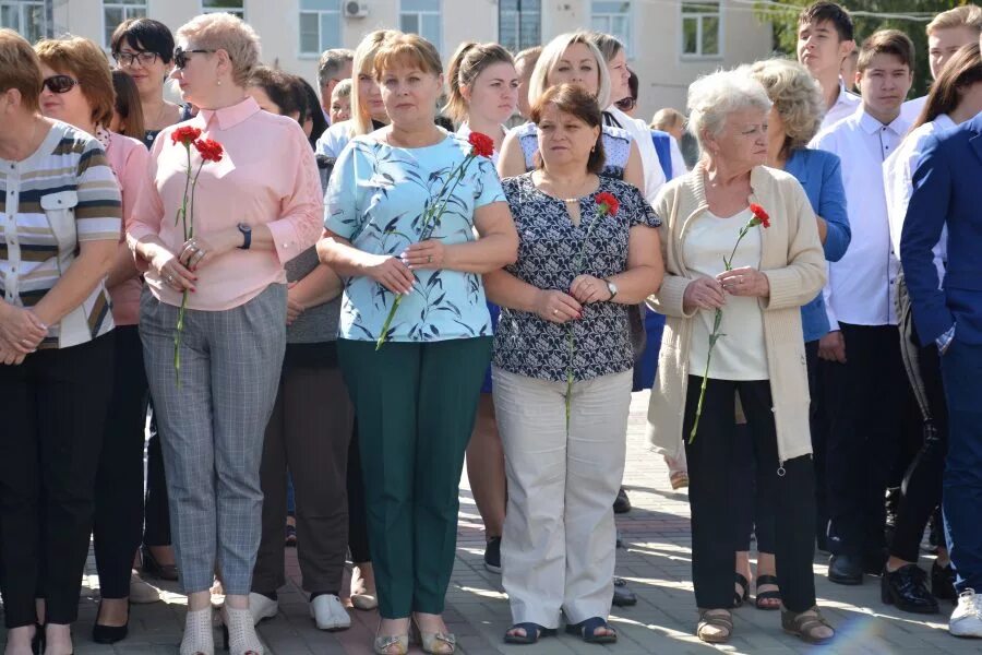 Погода поворино воронежской на неделю. Г Поворино Воронежской области. Знаменитости города Поворино. Администрация Поворино. День города Поворино.