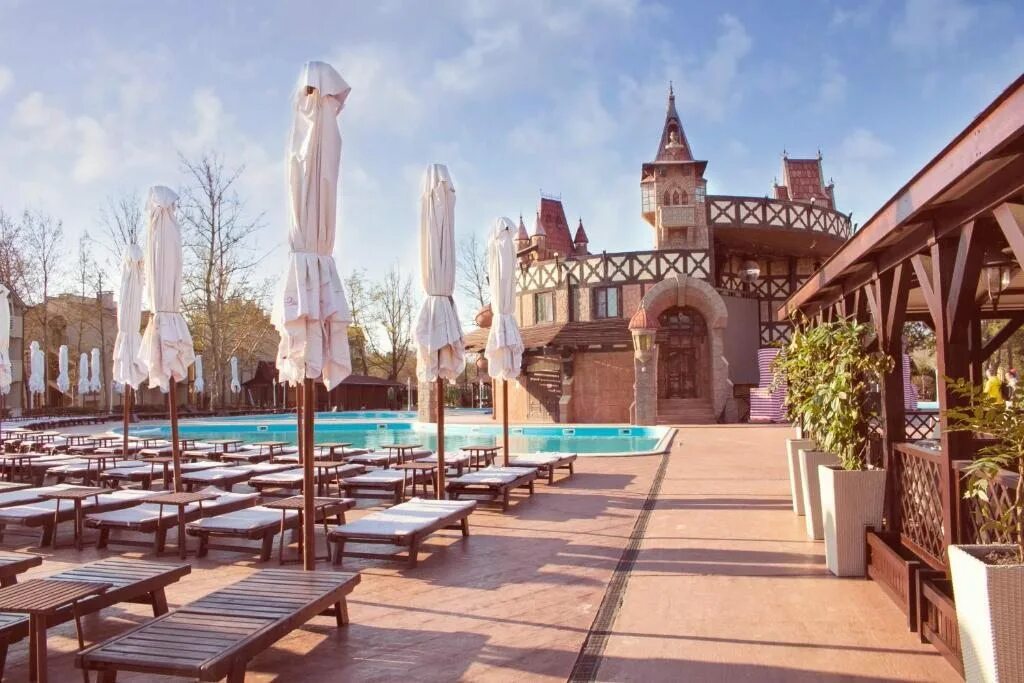 Alean doville отзывы. Отель alean family resort spa doville 5. довиль фэмили резорт анапа. alean doville анапа. alean family анапа 5.