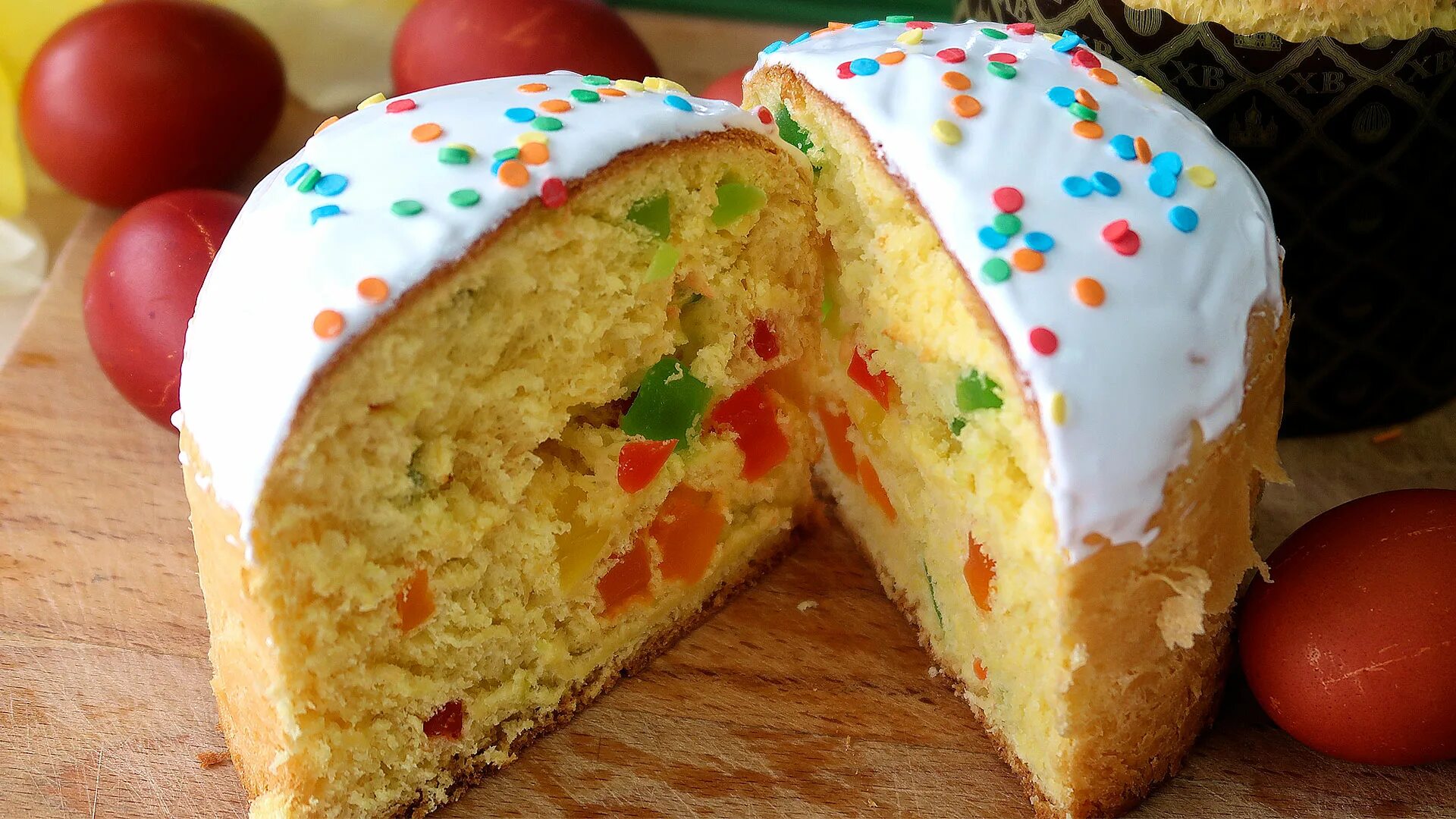 Idealni kulich italianskoe panetone. Творожкны каличь на пасх. Кулич аппетитный. Куличи на пасху. Кулич волконский.