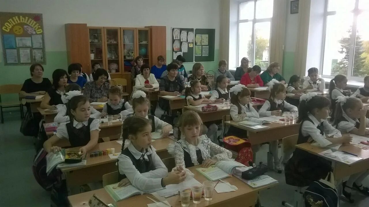 Т. Школы богатых сабах. Гимназия 1 богатые сабы. Богатые сабы школа. Учителя гимназии богатые сабы.