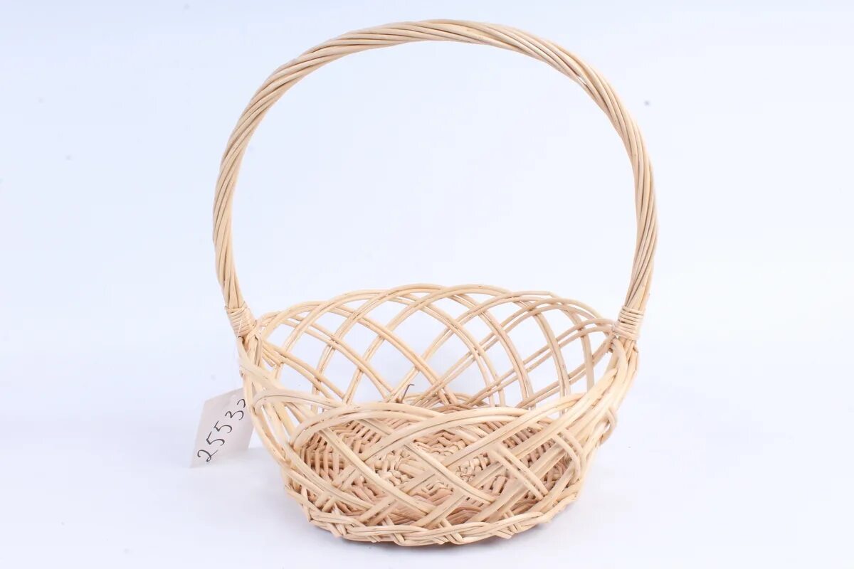 Корзинки из ивы. Корзина из ивовых прутьев. Плетеные корзины из ивы. Корзинка плетеная. Плетеная корзина из ивы.