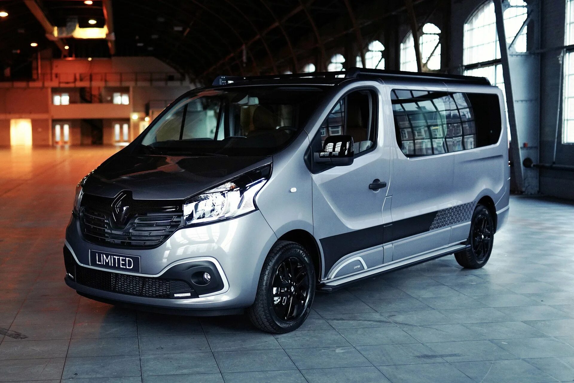 Рено трафик 2020. Renault Trafic новый. New Renault Trafic 2019. Минивэн Рено трафик. Купить минивэн рено