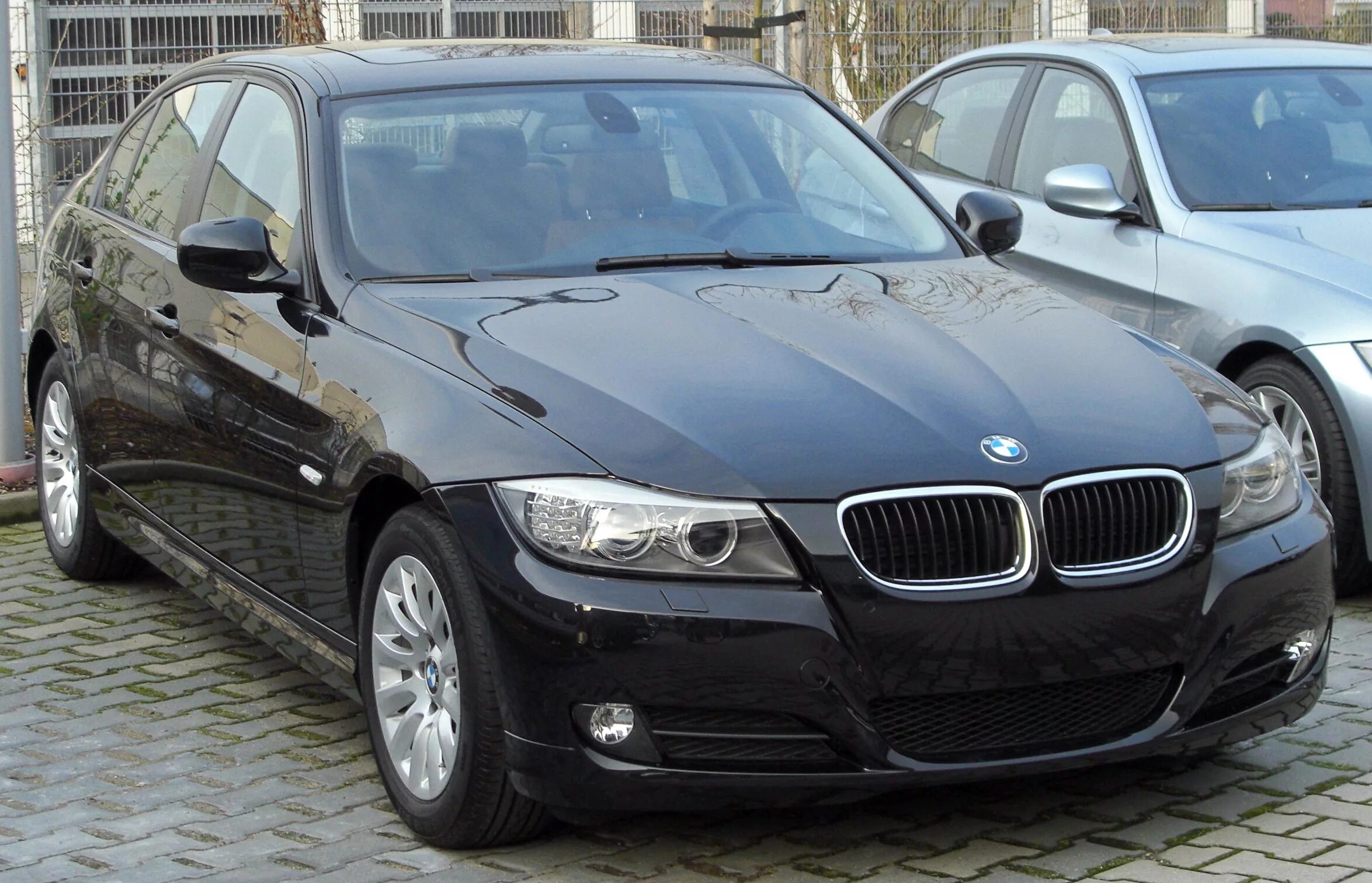 Бмв м5 е60 авто ру. Бмв бу за 200 тысяч. Бмв тройка 11 года. Bmw 5 дельфин. Авито машина бмв москва.