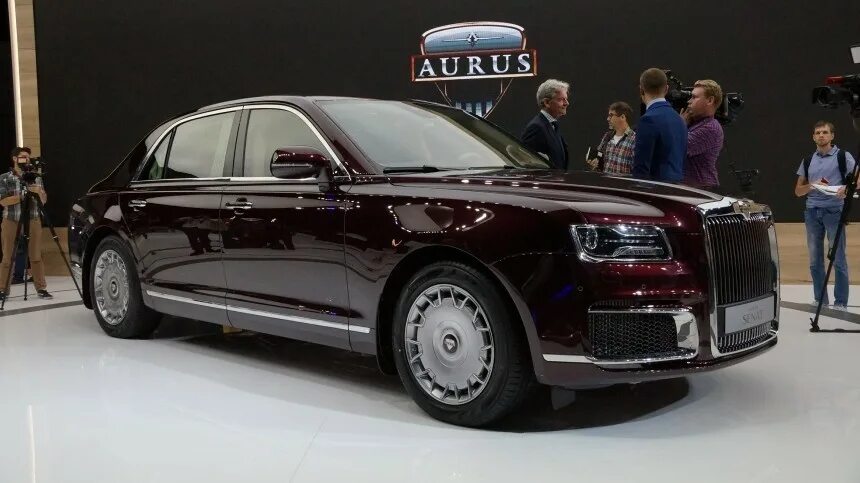 Давидыч аурус. Мантуров аурус. российский автомобиль представительского класса. правительственный кортеж.