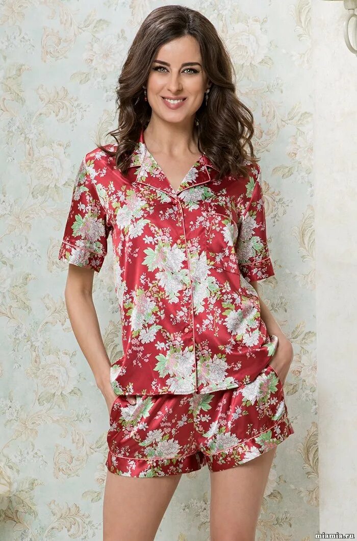 Комплект mia-mella. Mia-mella пижама. Mikaella 6840 mia-amore сорочка. Фирма миа. Пижама миа миа.