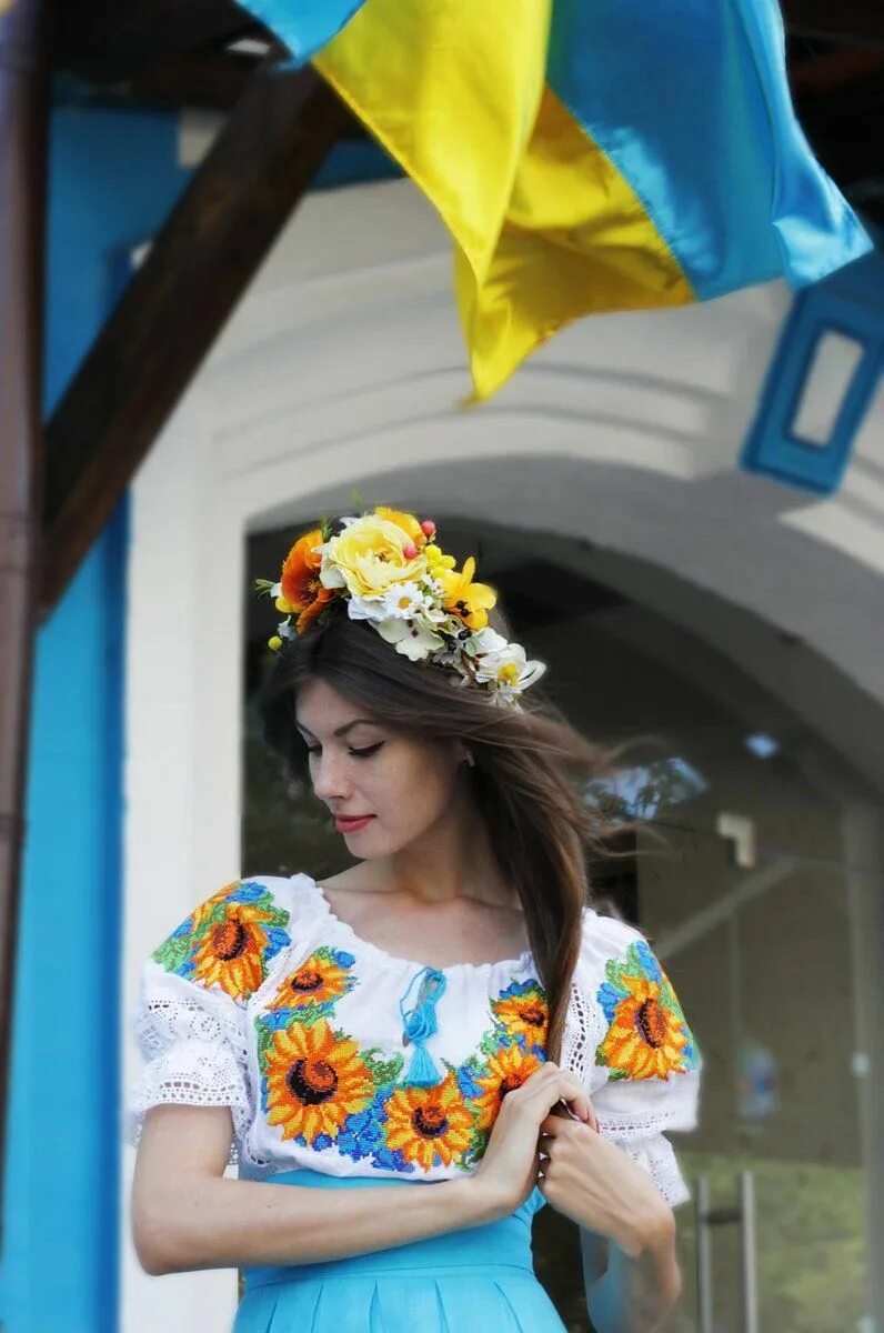Девушка украинка на кровати. Красавицы украины. Украинки самые красивые девушки. Украинские красавицы. Славяне арт.