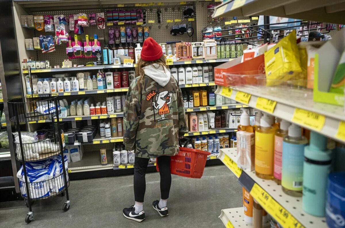 Inflation economics. Потребительский в сша. Американский спрос товары. Продуктовая корзина сша. Потребительская корзина диаграмма.