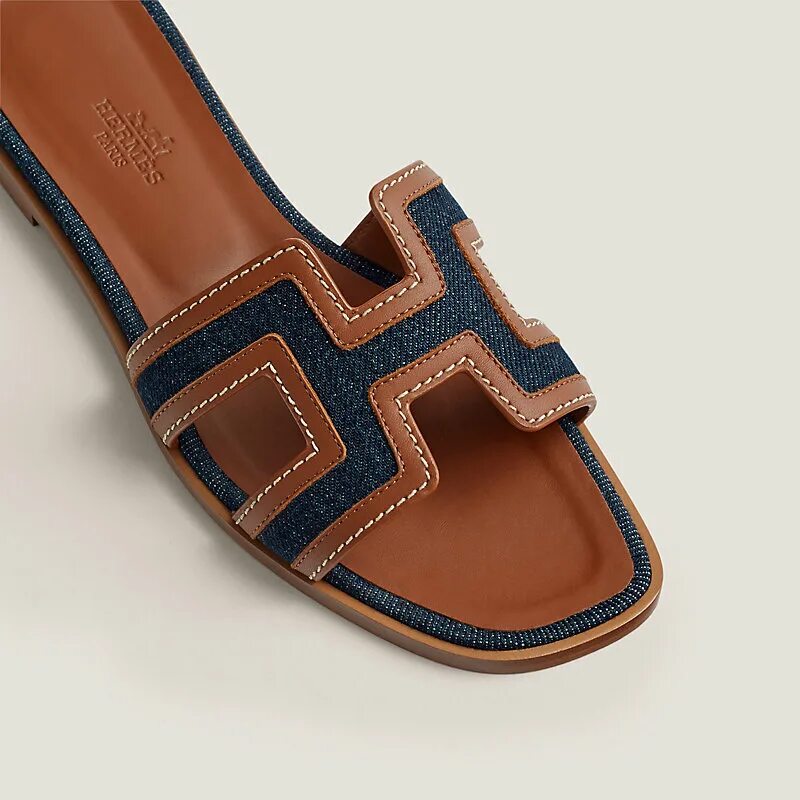 Каталог сандалей. Сандали Эрмес оригинал. Hermes oran Sandals. Сандалии Hermes женские оригинал. Оригинальные сандали Hermes оранжевые 2023.