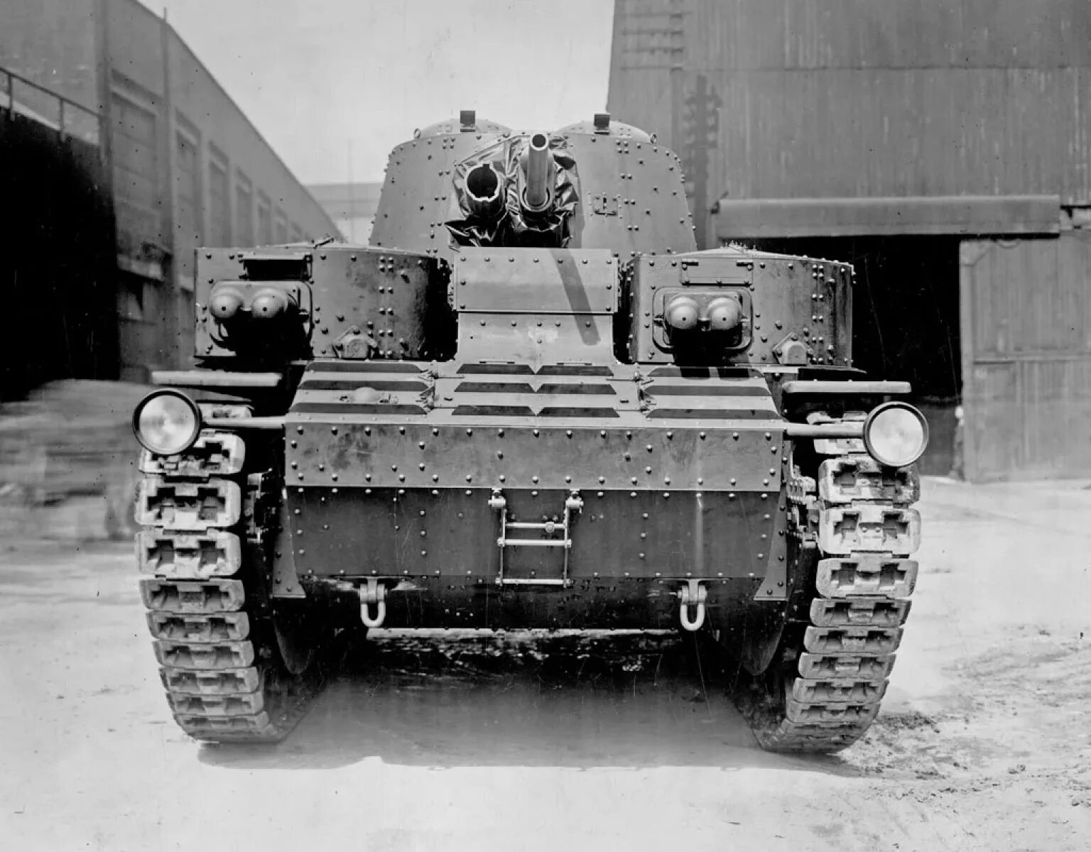 Танк Vickers MK.3. Виккерс 16-тонный. Виккерс а6 танк. Виккерс танк
