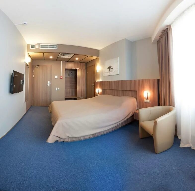 Отель radisson slavyanskaya hotel. Рэдиссон славянская гостиница москва. Площадь европы 2 гостиница рэдиссон славянская. Двухместный номер твин. Рэдиссон славянская гостиница.