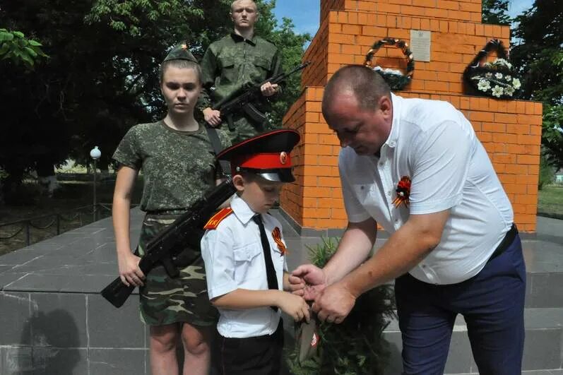 Памятники станицы темиргоевской краснодарского. Темиргоевская краснодарский край. Гимназия ст темиргоевская. Экскурсия в мчс для школьников в буйнакске. Темиргоевская станица краснодарский край.