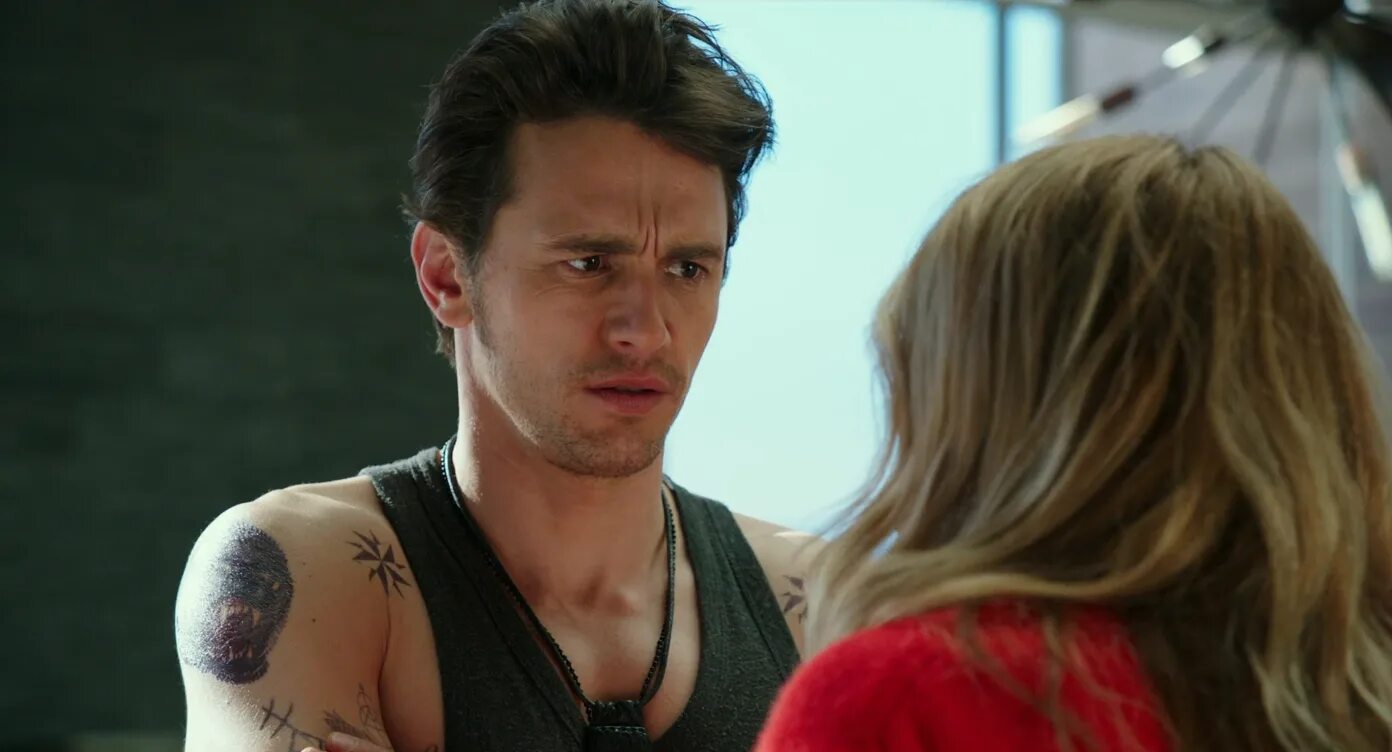 Почему он 2017. Почему он. Почему он постер. Комедия почему он. Почему он стал жестким.