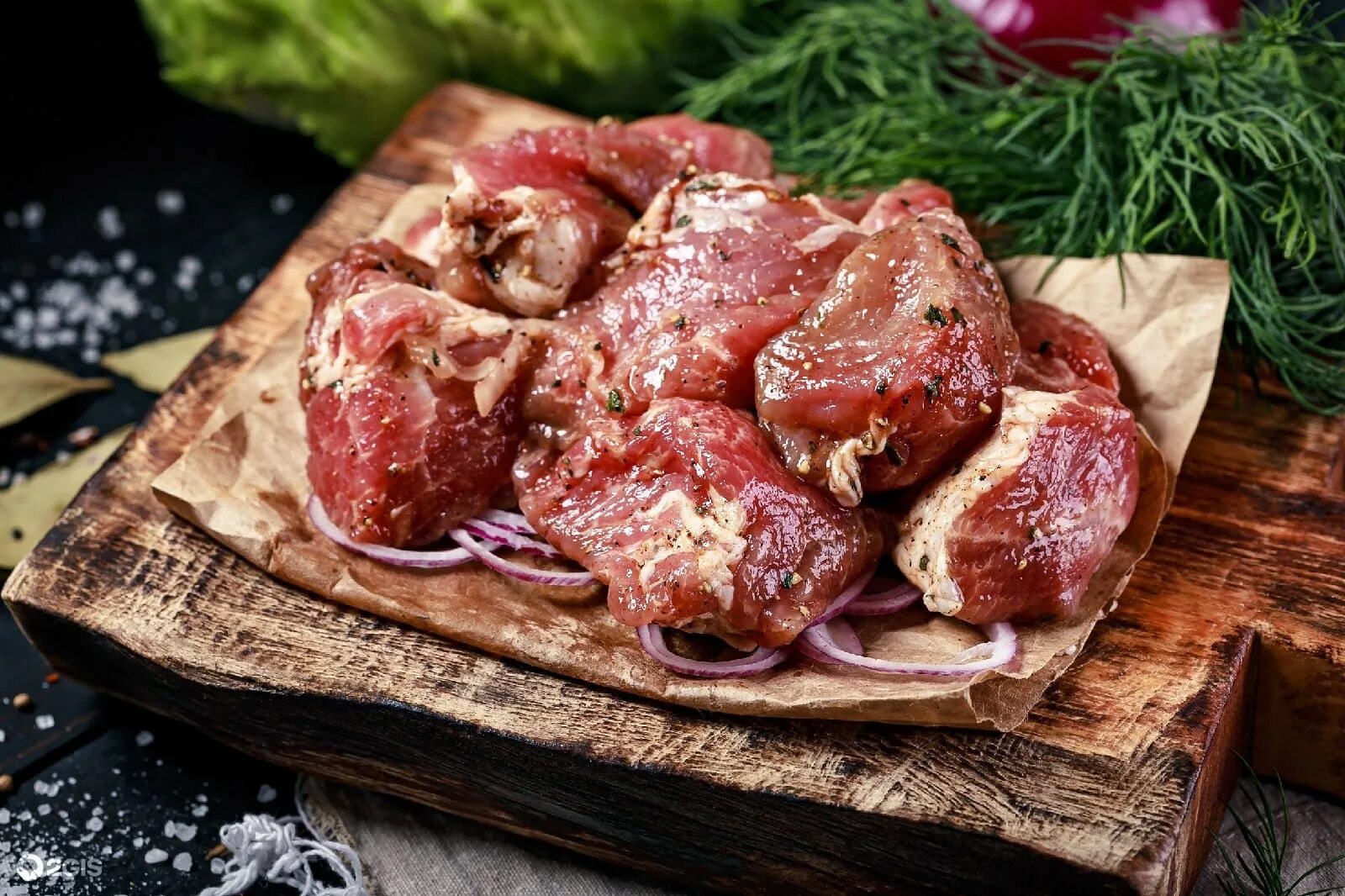 Маринованное мясо. Маринад для шашлыка. Маринад для мяса. Маринад красного мяса. Маринад для мяса.
