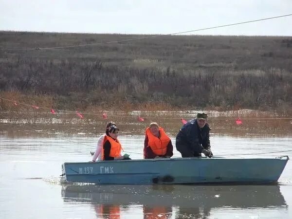 Каратомарское водохранилище костанайская область. Водохранилище костанай. верхнеуральское водохранилище обмелело. река обмелела. водохранилище верхний тобол обмелел.