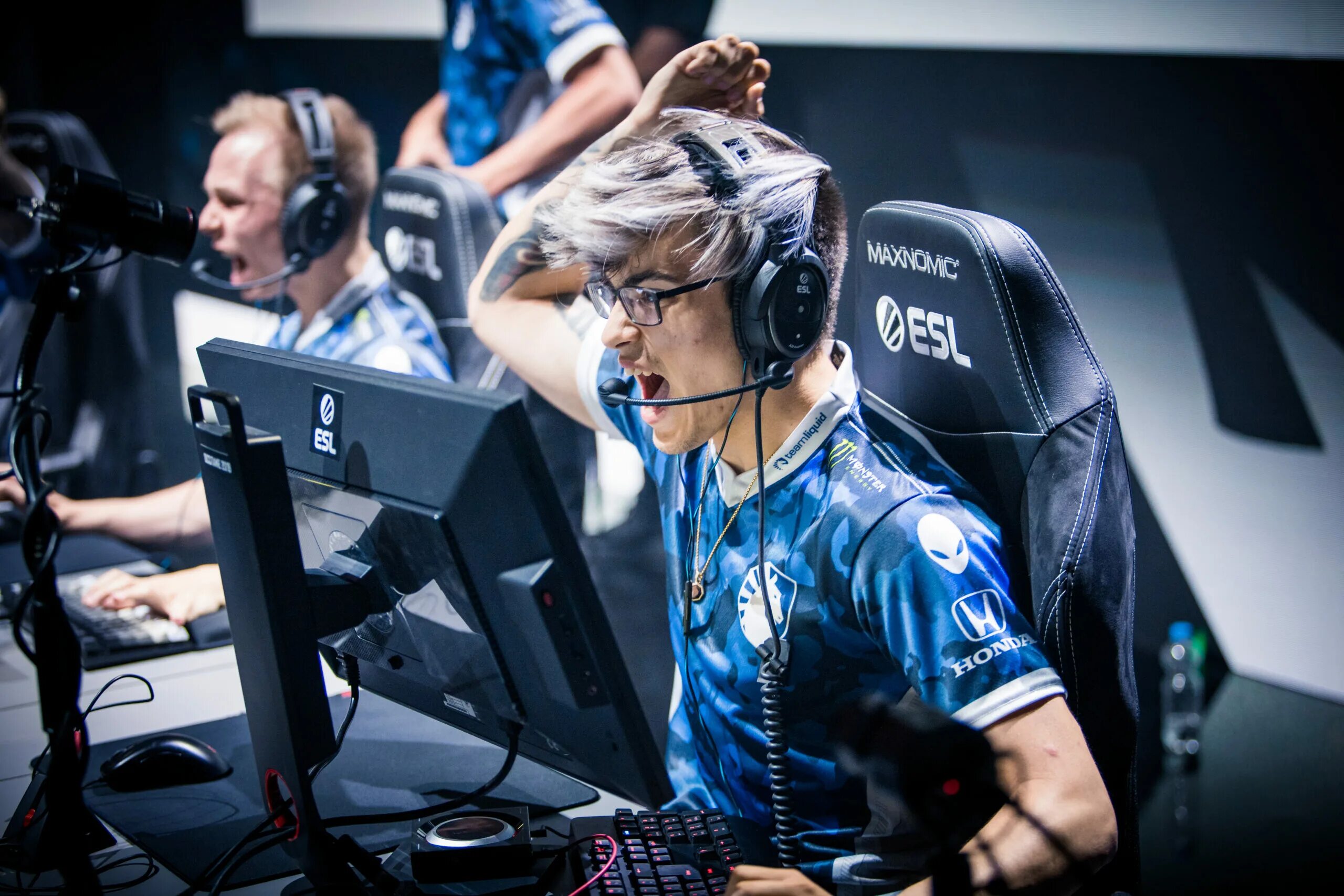 Как стать киберспортсменом. Twistzz Рассел Ван Далкен. КС го Team Liquid. Twistzz КС го. Кибертурнир CS go.