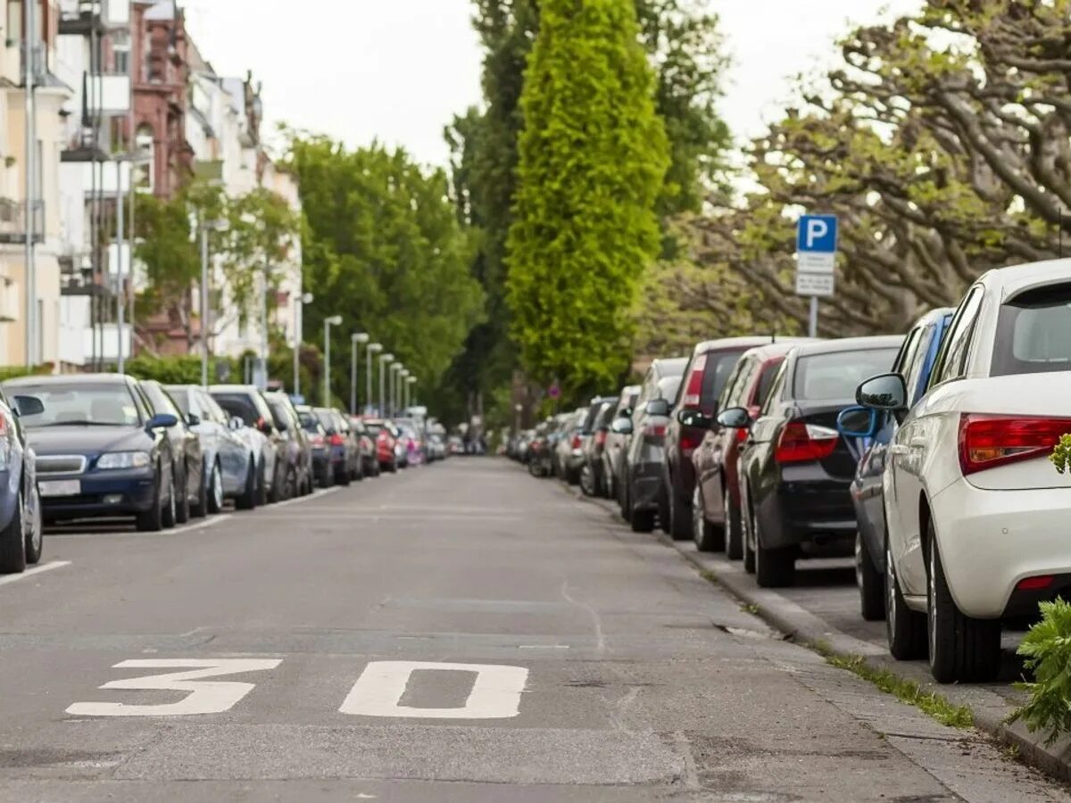 Машина в паркинге. Good parking. Good parking. Best parking dmf-large. Автомобильная стоянка.