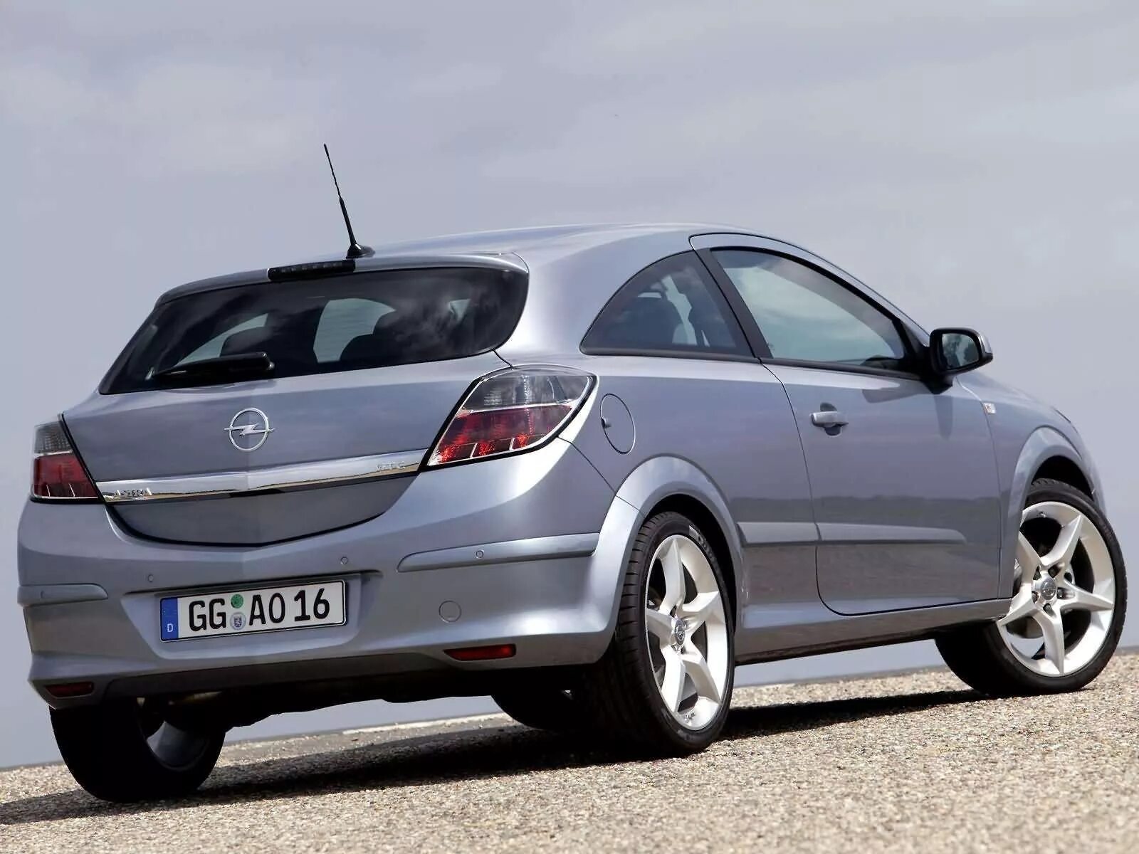 Opel astra h хэтчбек. Opel astra h 2004. Opel astra 2004 1. 6. Opel astra h 2004.