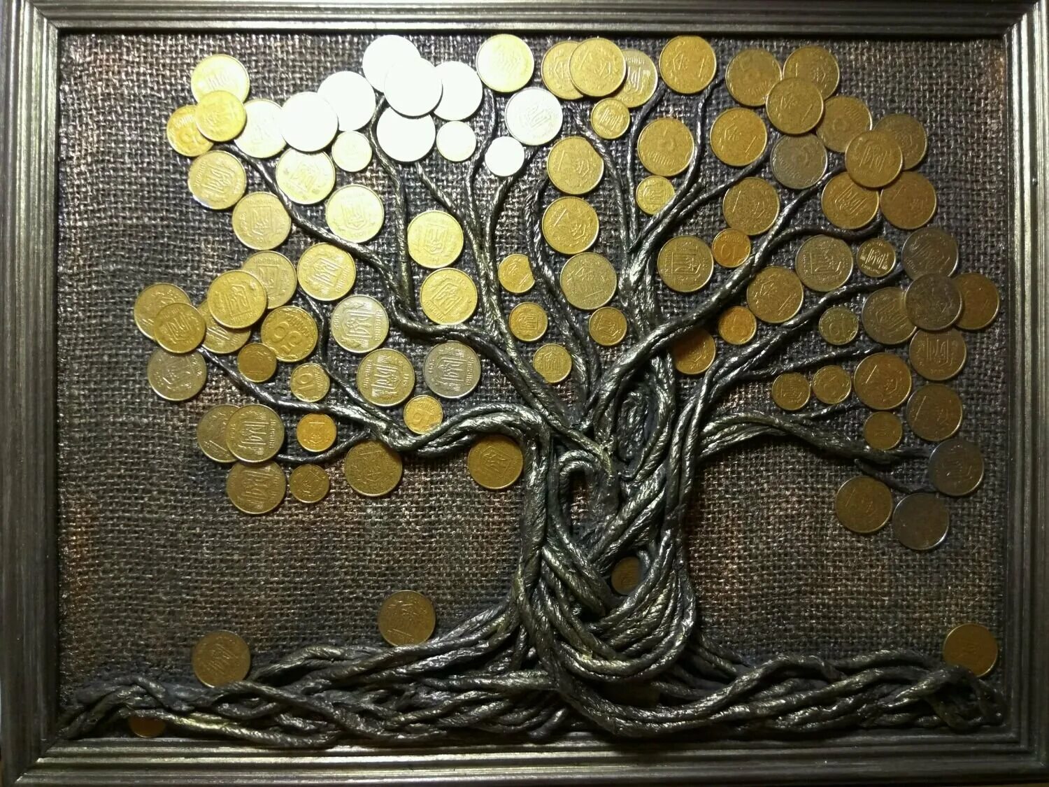 Поделки из монет. Пейп арт денежное дерево. Пейп арт денежное дерево мастер класс. Панно "денежное дерево". Панно дерево из монет.