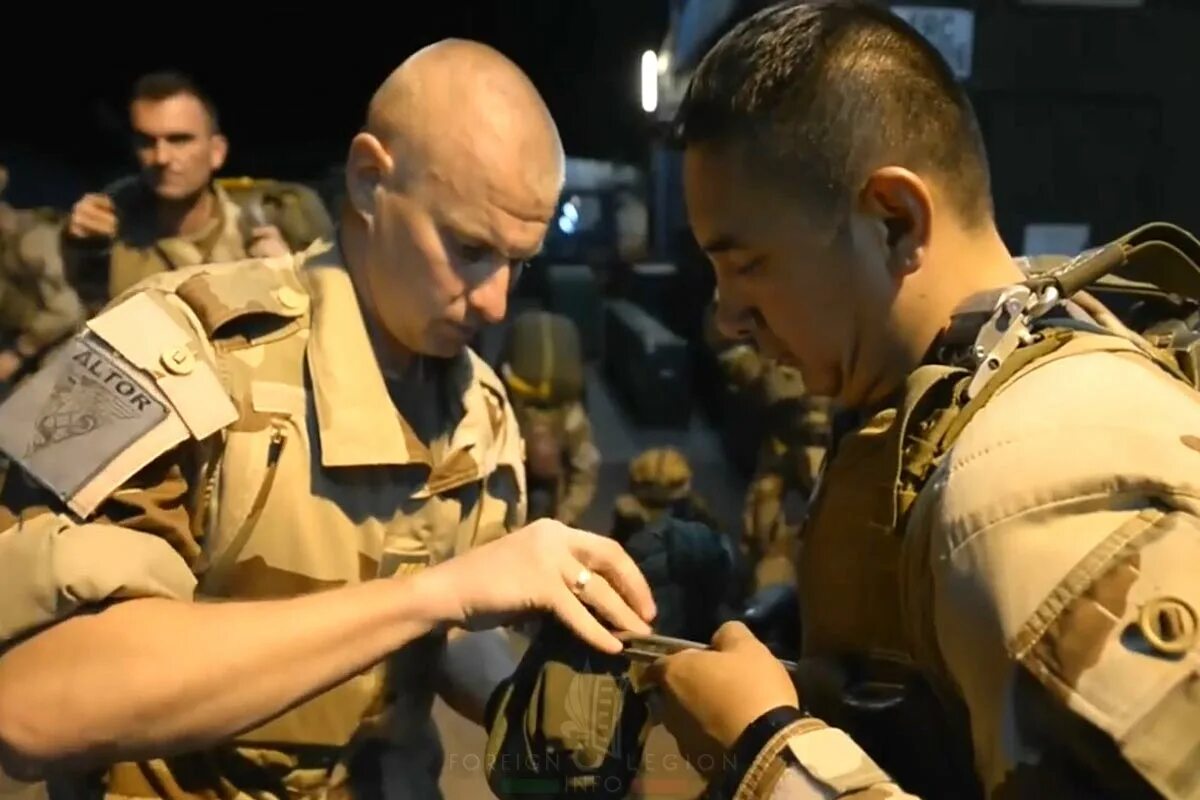 Римский легионер реконструкция. Канал легиона. 2 rep иностранный легион. Убитые солдаты россии на украине. Канал легиона.