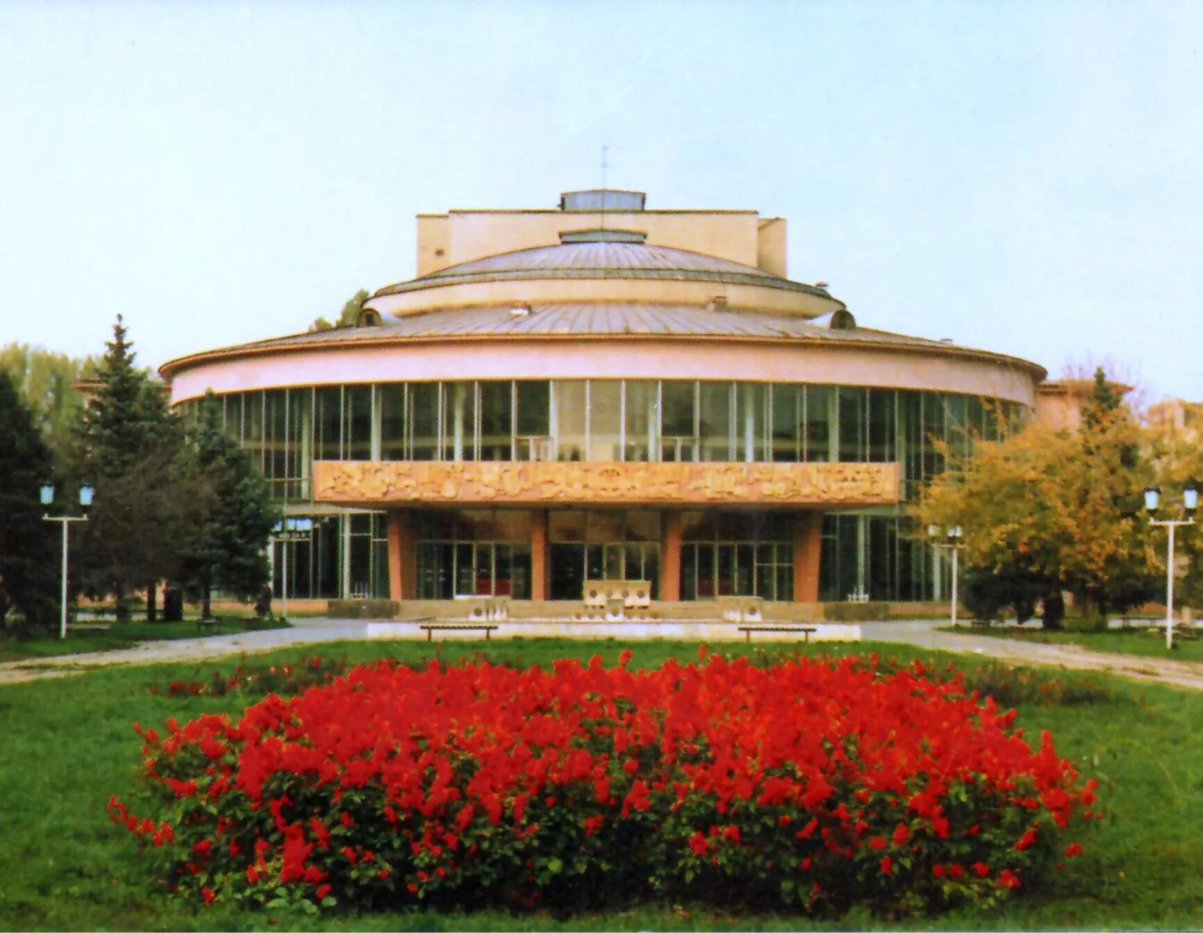 Олимп таганрог. Концертный зал олимп таганрог. Концертный зал олимп таганрог. Дк имени ленина таганрог. Ростовская область таганрог улица дзержинского 152-2а олимп.