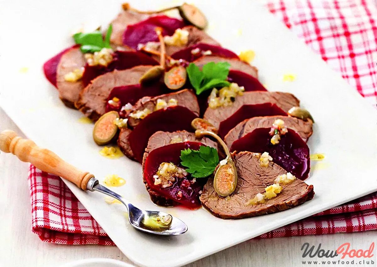 Салат с печенью и свеклой. Суп со свеклой. Приготовить говядину со свеклой. Борщ классический. Говядина со свеклой.