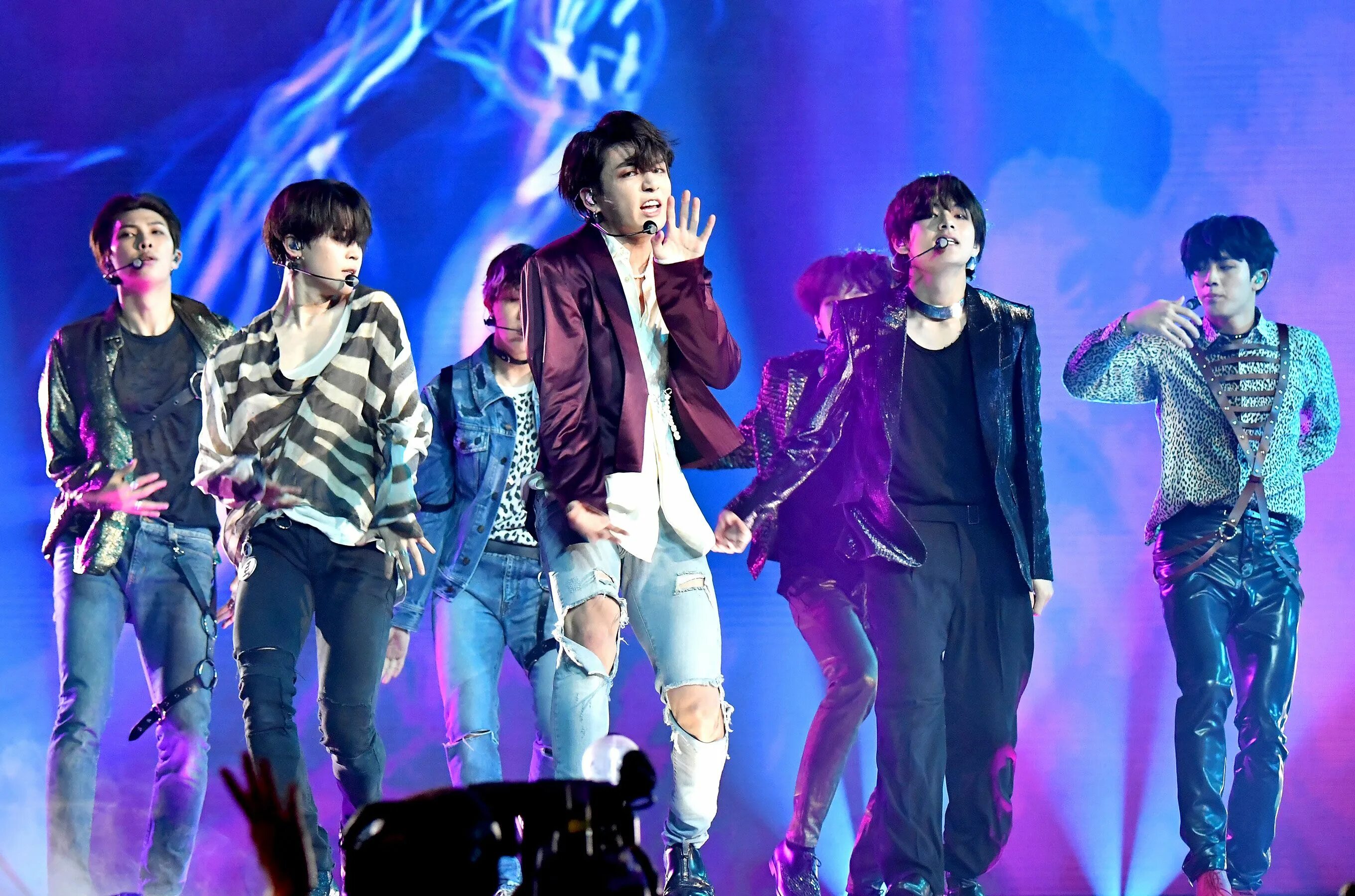 Группа на сцене bts. Bts ptd on stage las vegas. Share the stage. Bts las vegas 2022 concerts. Share the stage.