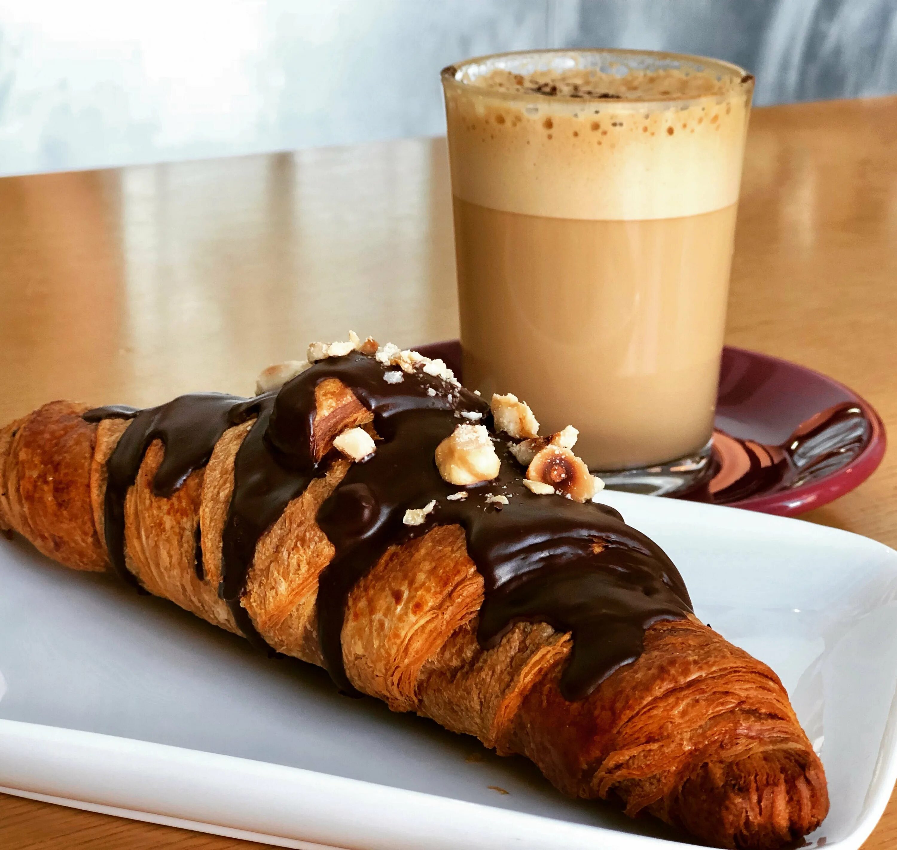 круассаны с какао. мини-круассан "7 days" какао 300гр. капучино и круассан. завтрак с круассаном. круассан 7days миди крем фундук 65г.