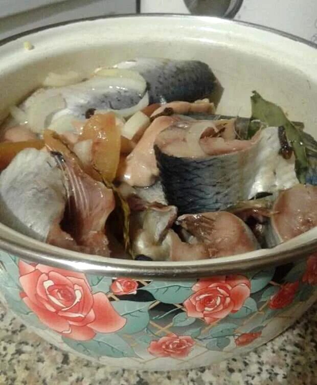 Как быстро засолить селедку
