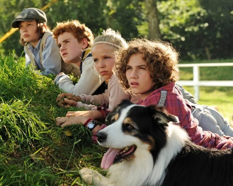 Сериал файв. Нас пятеро» (party of five), 1994. Найти пятеро. Группа пятеро гаранин. Нас пятеро сериал.