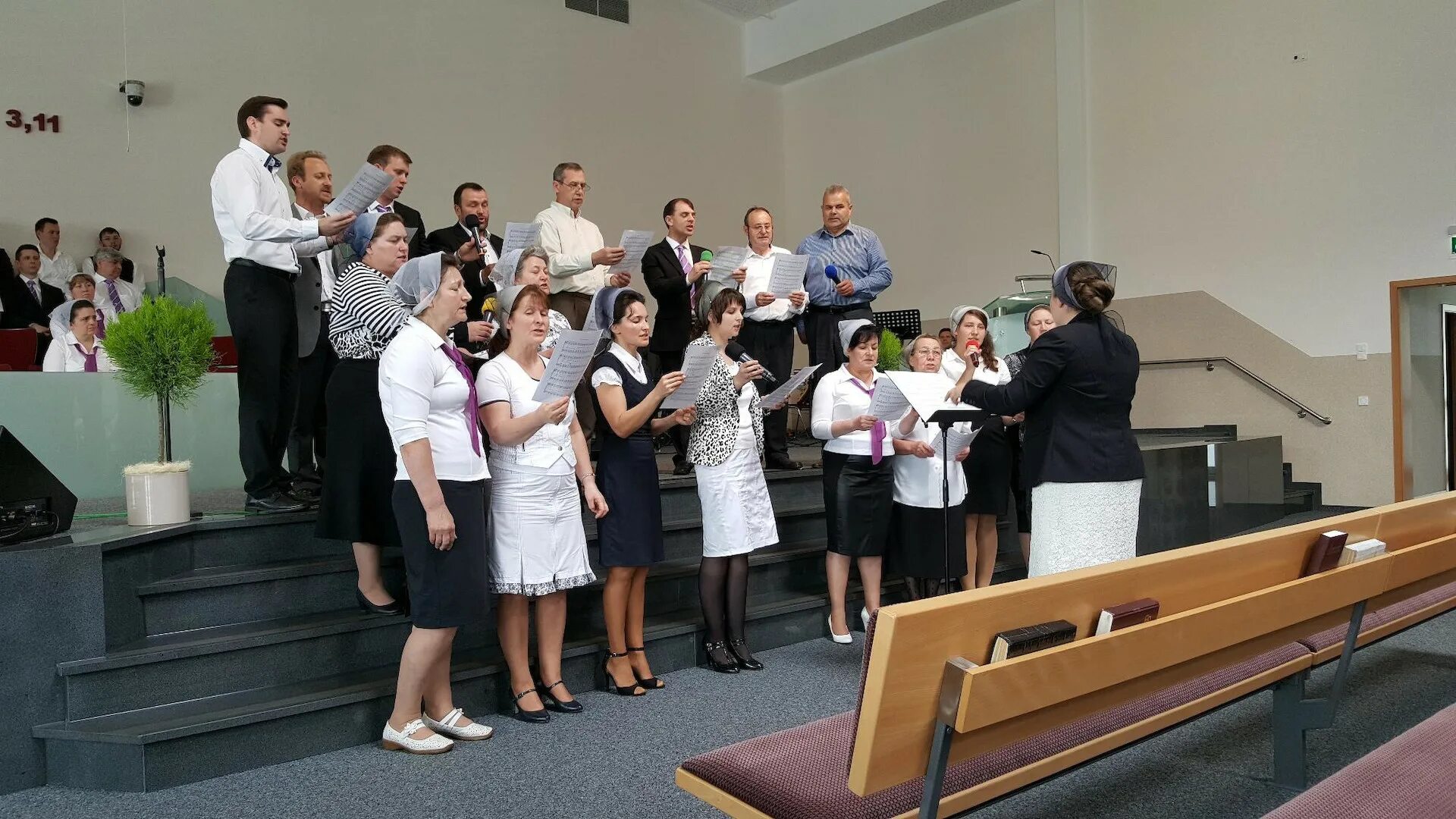 Баптизм крещение. Водное крещение протестанты. Церковь пятидесятников петрозаводск. Баптисты пятидесятники. Протестанты пятидесятники.