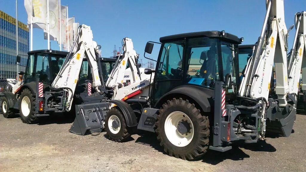 Экскаватор погрузчик - Terex TLB. TLB 825-RM экскаватор-погрузчик. Экскаватор погрузчик Терекс 825. Terex TLB 825. Экскаватор погрузчик umg