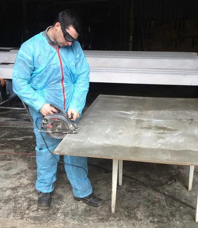 Режем цсп. Цсп пилить. Станок для резки плиты цсп. Распилить цсп. Станок для резки плиты цсп.